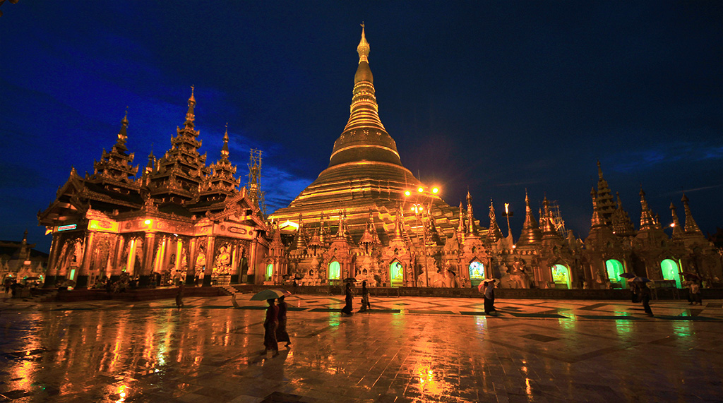 Shwedagon Pagoda at Night